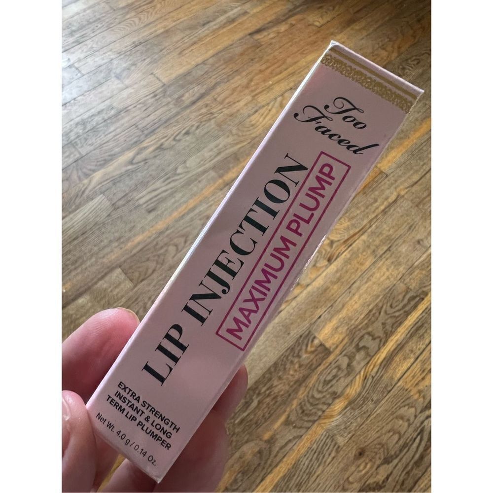 Too Faced Lip Injection Maximum Plump Full size - Picture 3 of 7